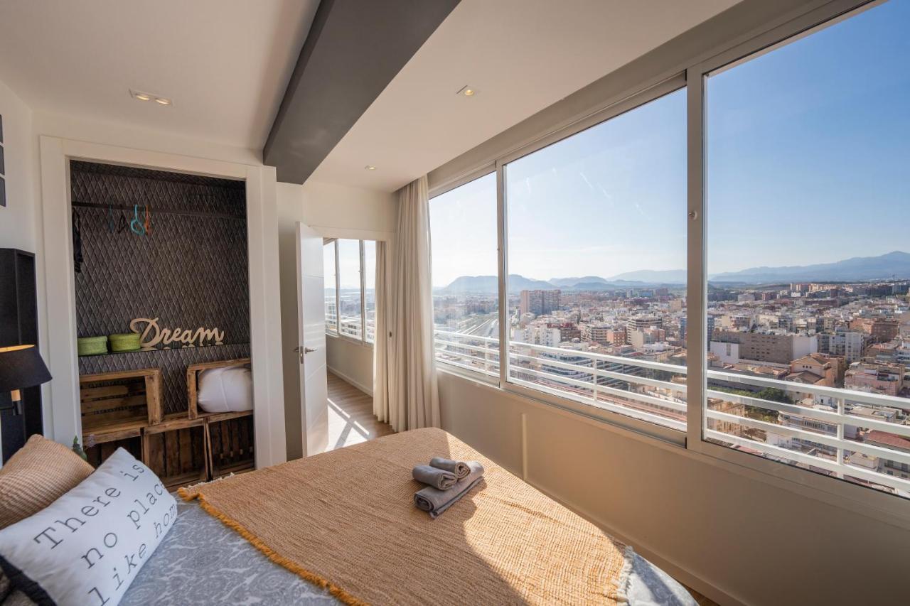 Charming Downtown Skyscrapper Apartment Alicante Exterior foto
