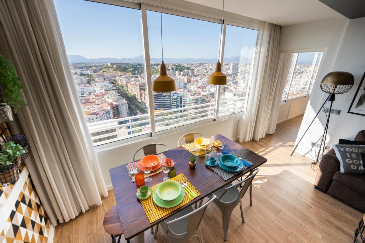 Charming Downtown Skyscrapper Apartment Alicante Exterior foto