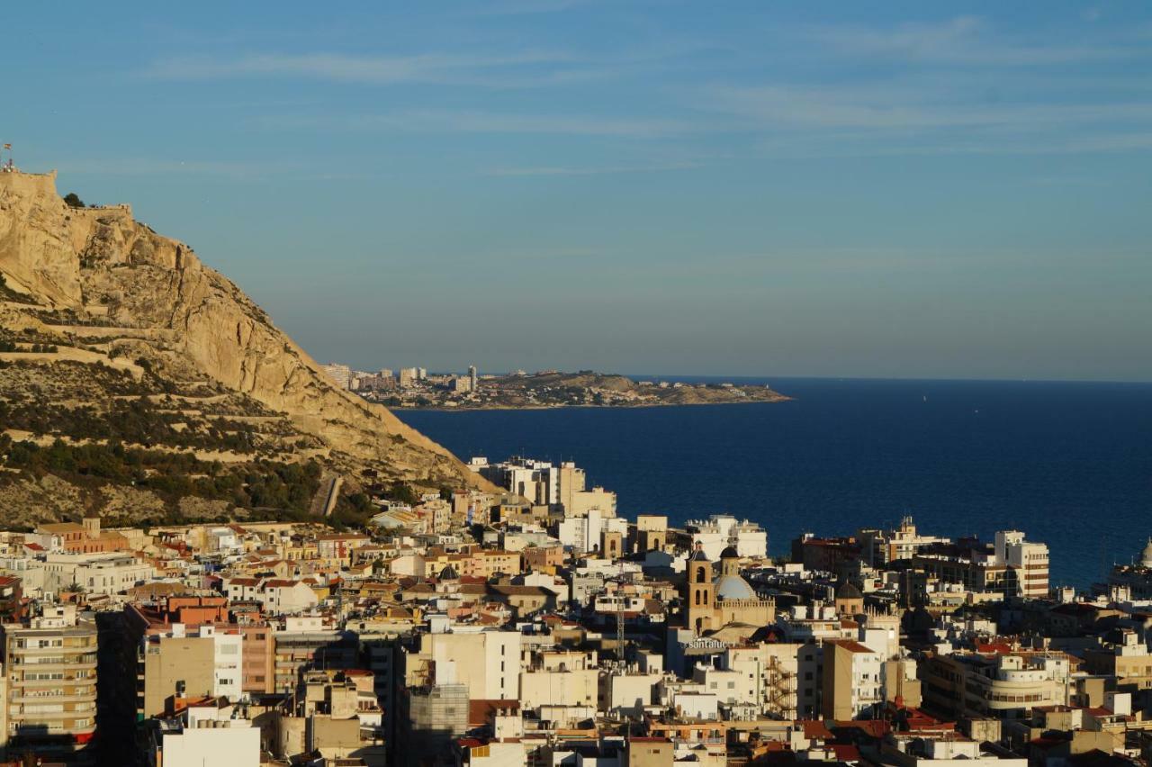 Charming Downtown Skyscrapper Apartment Alicante Exterior foto